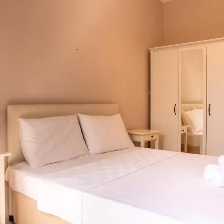 Hotel Deta 3*